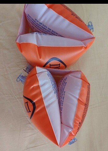 Diğer Intex yüzme yeleği ve kolluk