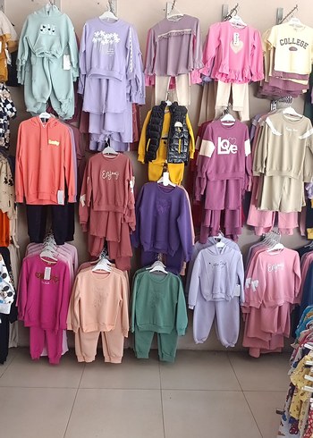 Uygun fiyatta 1-12 yaş kız takımları kapatıyoruz geliş fiyatına - Görsel 2