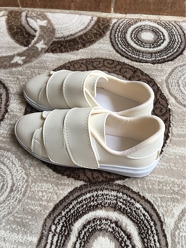 37 Beden beyaz Renk Beyaz bantlı ayakkabı