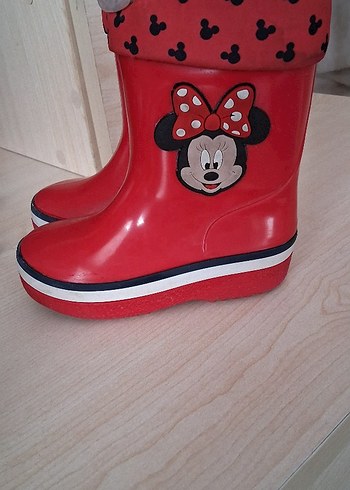 24 Beden Kız Çocuk Kırmızı Minnie Mouse Yağmur Çizmesi