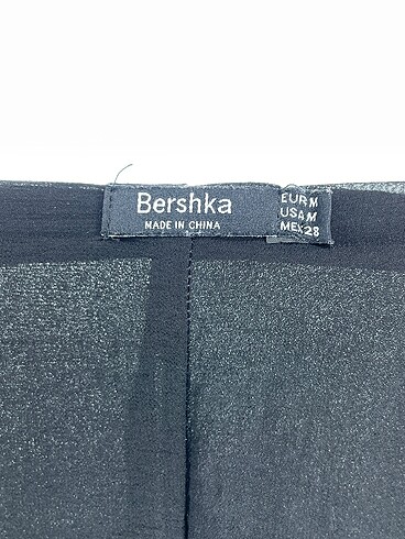 m Beden siyah Renk Bershka Kısa Elbise %70 İndirimli.