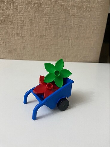 Lego duplo el arabası