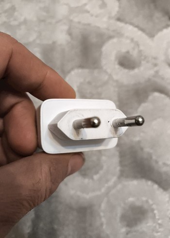 Beyaz ve Gri Çift USB Telefon Şarj Cihazı anker - Görsel 3