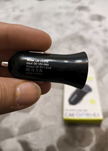 USAMS Siyah Araç Şarj Cihazı - Görsel 3