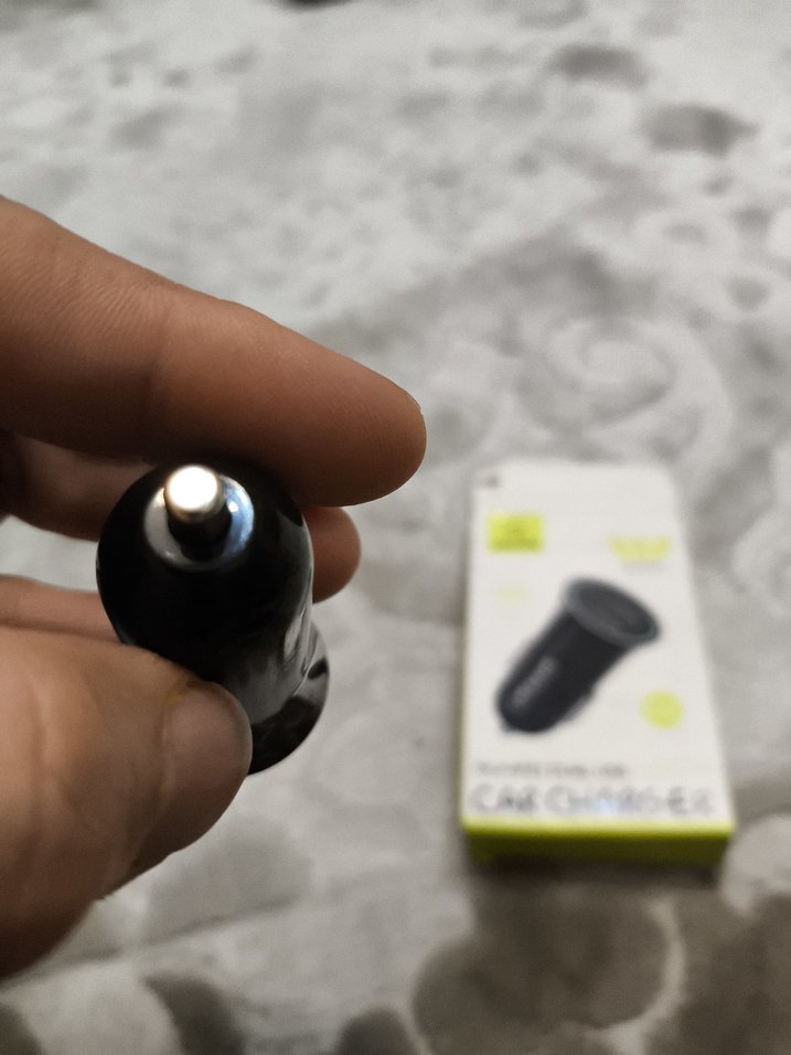 USAMS Siyah Araç Şarj Cihazı - Görsel 4