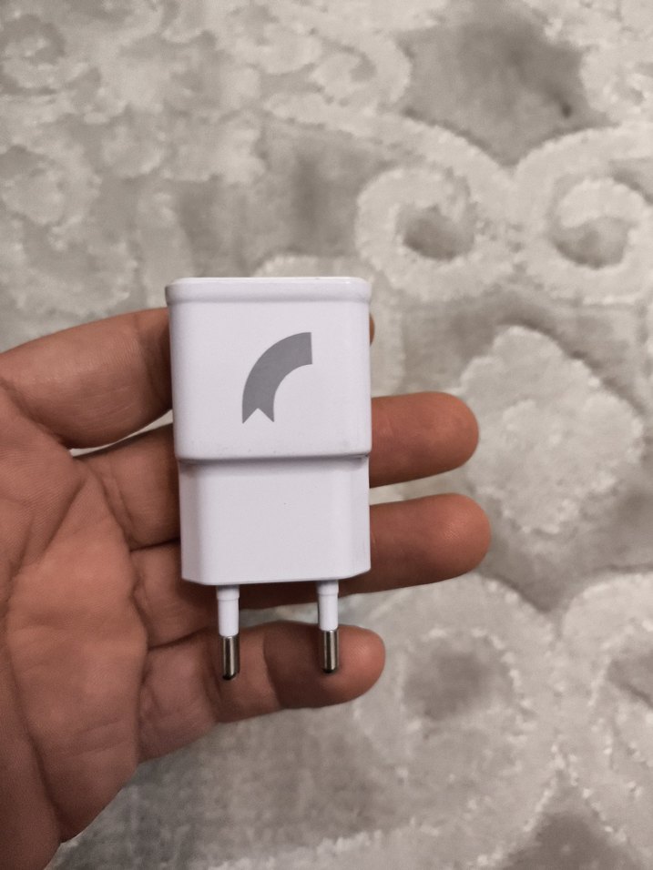 Reeder Beyaz Telefon Şarj Adaptörü - Görsel 3