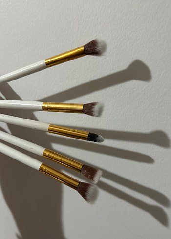 Kırmızı Kalp Kutulu Makyaj Fırça Seti - Görsel 10