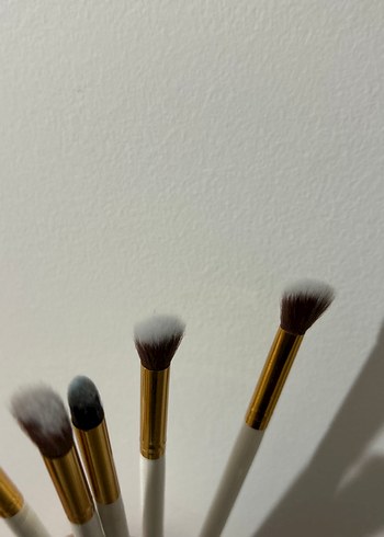 Kırmızı Kalp Kutulu Makyaj Fırça Seti - Görsel 9