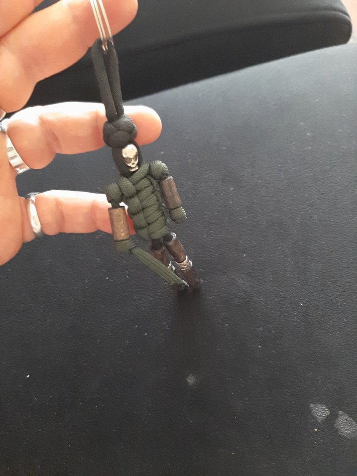 Kurukafa detaylı  Paracord  Bayan Anahtarlık - Görsel 4