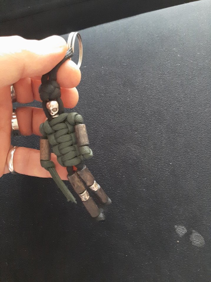 Kurukafa detaylı  Paracord  Bayan Anahtarlık - Görsel 5