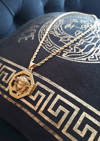 Altın Renk Paslanmaz çelik Madalyon Medusa Kolye - Görsel 3