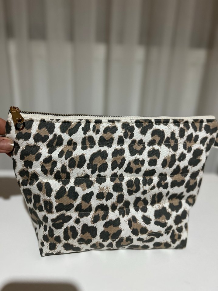 Deri Leopar Desenli Kadın Makyaj Çantası - Görsel 5
