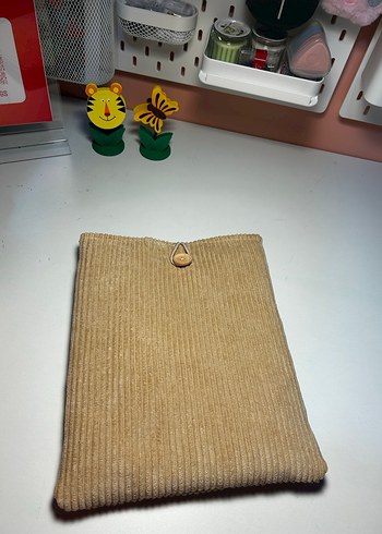 İster 11 inç tablet ister kitap için Kadife Kılıflar - Görsel 9