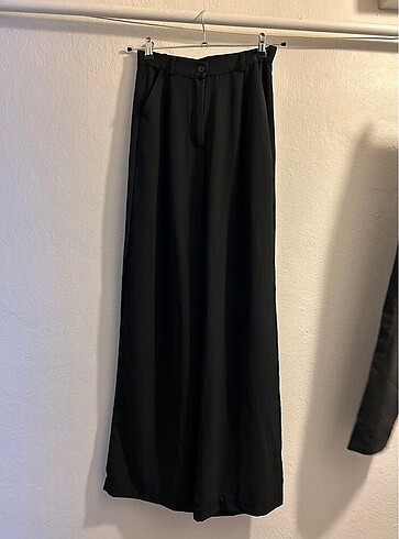 LC Waikiki Bol paça kumaş pantolonu