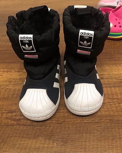 Adidas 21 numara bot