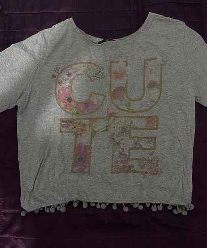 gri tshirt