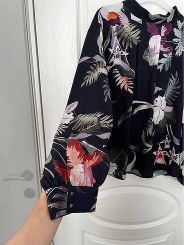 LC Waikiki Bluzz