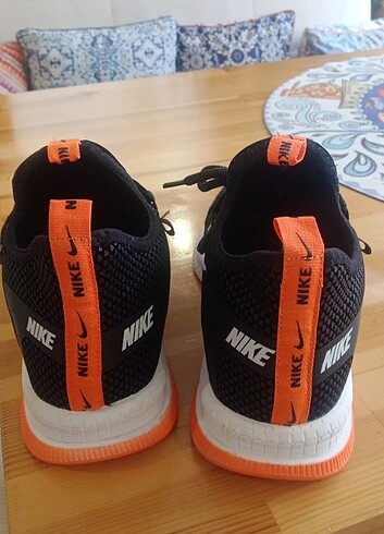 Nike spor ayakkabi