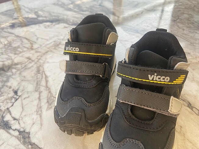 24 Beden Vicco ışıklı bot 24