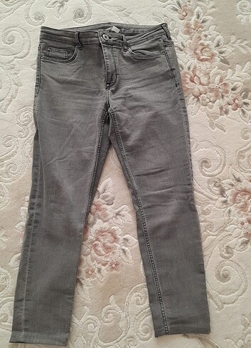 42 Beden gri Renk H&M jeans 