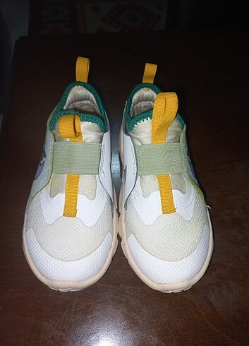 27 Beden beyaz Renk Nike flex runner unisex cocuk spor ayakkabi