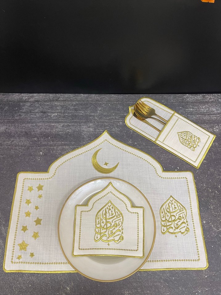 6 kişilik Ramazan mübarek Nakışlı Beyaz Masa Örtüsü Seti - Görsel 4