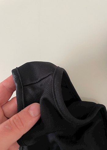 Siyah V Yakalı crop defoludur ona göre alım yapınız - Görsel 3