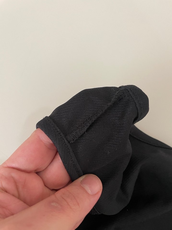 Siyah V Yakalı crop defoludur ona göre alım yapınız - Görsel 2