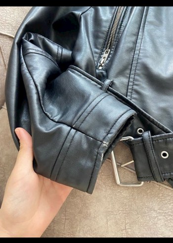 xs Beden siyah Renk Zara Siyah Kemerli Kısa Deri Biker Ceket