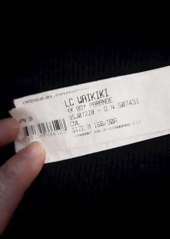 Siyah V Yaka Kadın Tişört - Görsel 4