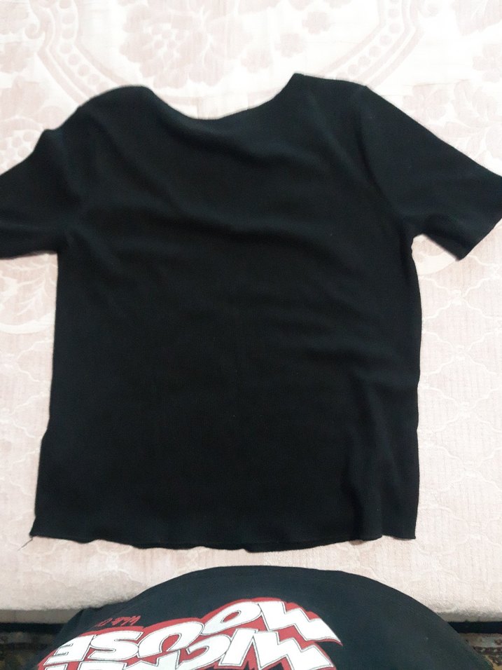 Siyah V Yaka Kadın Tişört - Görsel 2