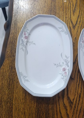 Çiçek Desenli Beyaz Gri Servis Tabakları - Görsel 2