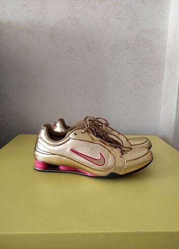 39 Beden altın Renk Orijinal Nike Air Spor ayakkabı
