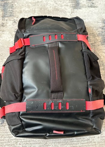 HP Odyssey X0R83AA 15.6" Kırmızı Laptop Çantası Sırt Çantası - Görsel 5