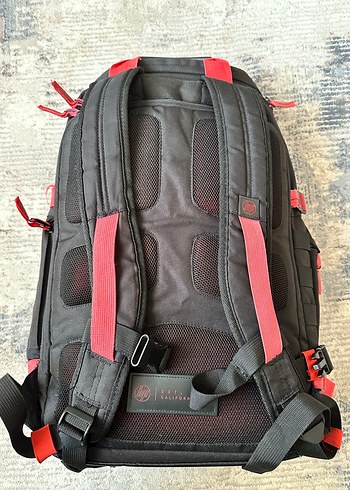 HP Odyssey X0R83AA 15.6" Kırmızı Laptop Çantası Sırt Çantası - Görsel 2