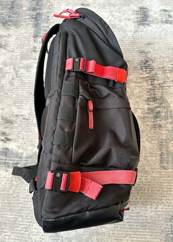 HP Odyssey X0R83AA 15.6" Kırmızı Laptop Çantası Sırt Çantası - Görsel 4