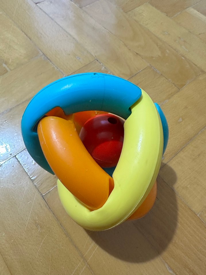 Renkli Diş Kaşıyıcı ve Yumuşak Top Oyuncak - Görsel 2