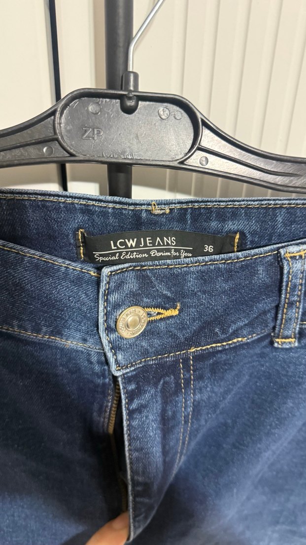 Kadın Lacivert Bol Kesim Midi Kot Pantolon - Görsel 4