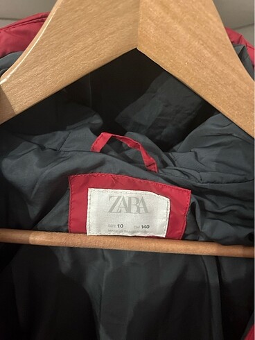Zara Mont şişme kırmızı