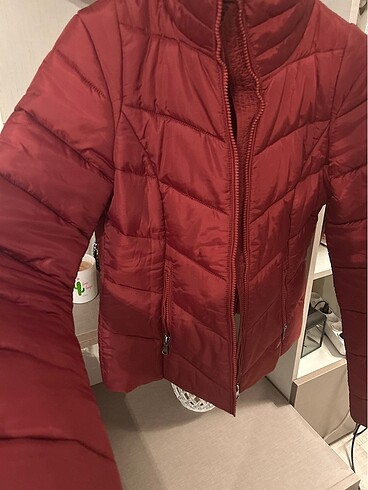Loft Bordo şişme mont fit kesim