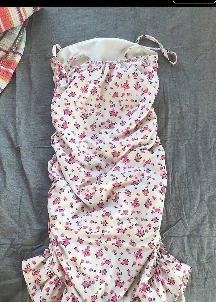 Çiçekli elbise - Görsel 2