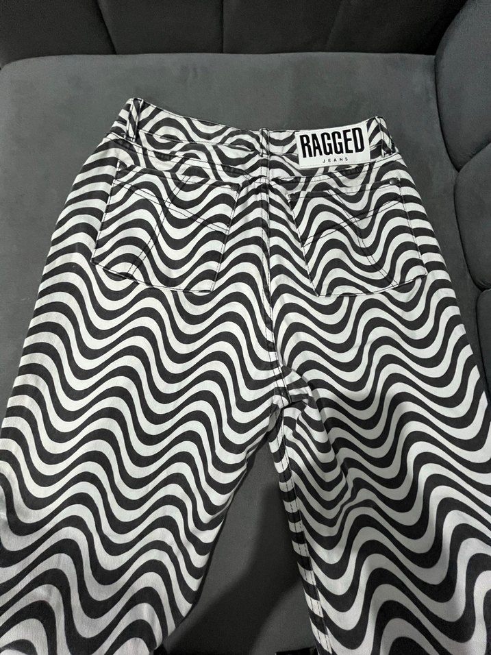 Kadın Zebra Desenli Midi Pliseli Pantolon - Görsel 2