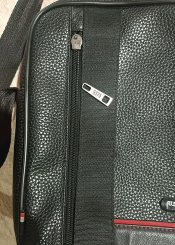 U.S. Polo Assn. Siyah Fermuarlı Erkek Omuz Çantası - Görsel 3