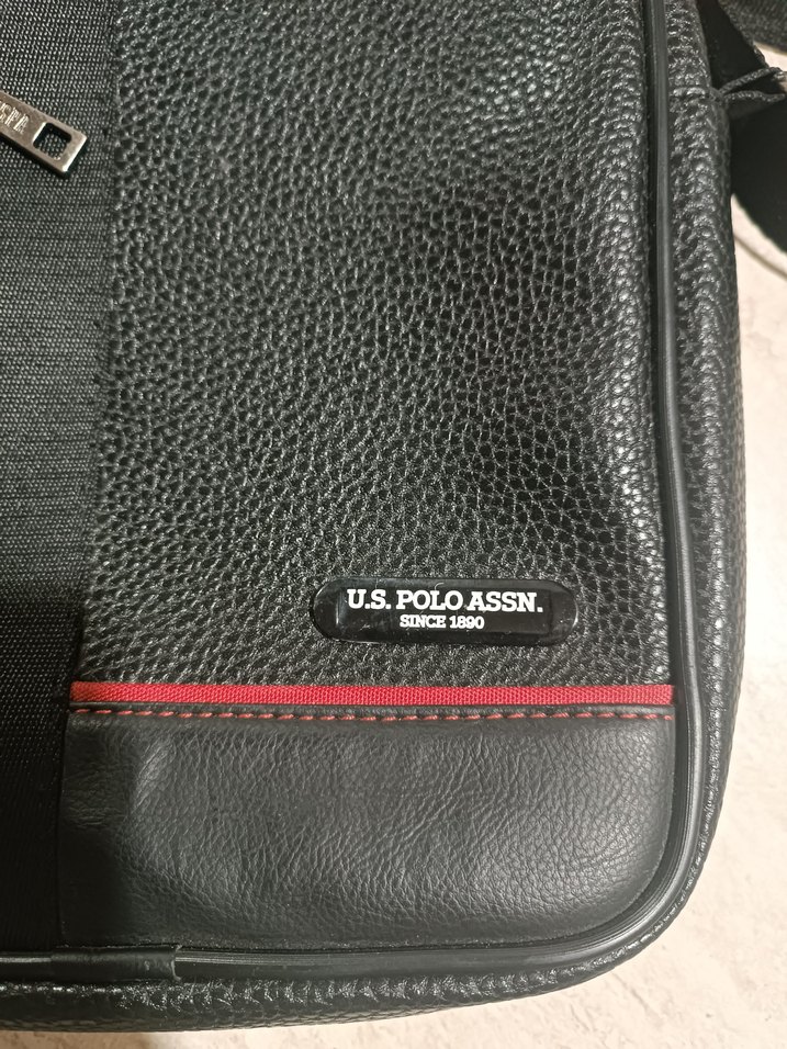 U.S. Polo Assn. Siyah Fermuarlı Erkek Omuz Çantası - Görsel 2