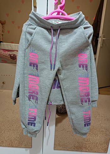 Gri Kapüşonlu Kız Sweatshirt takım - Görsel 2