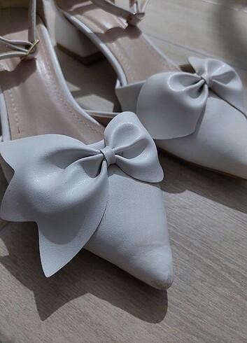 Nine West Beyaz kısa topuklu ayakkabı 