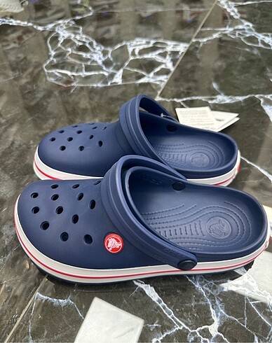 39 Beden Orijinal Crocs | Konforun En StilHali