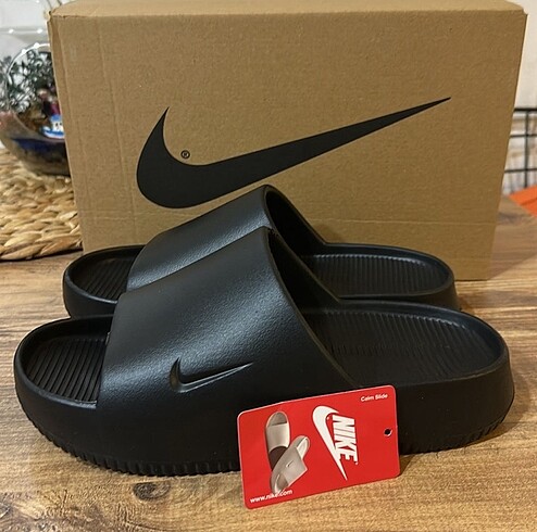 Sıfır Nike Calm | Stiline Konfor Kat!