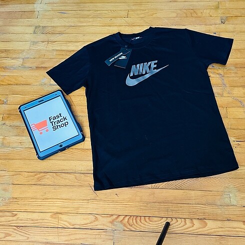 Nike Erkek Tişört ? Sıfır Ürün