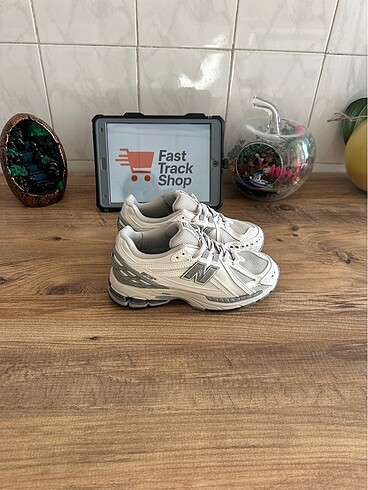 New Balance 1906R Beyaz | İthal